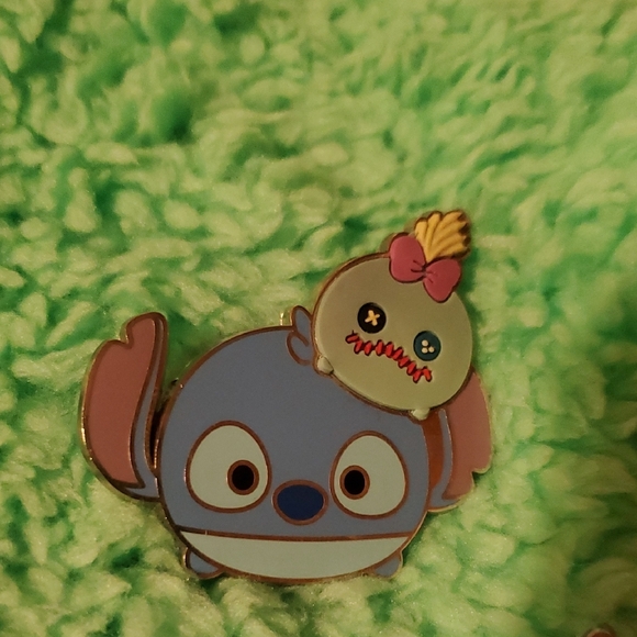 Disney Trading Pin Collection - Picture 4 of 9